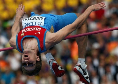 الاتحاد الدولي لألعاب القوى يستبعد الرياضيين الروس من جميع المسابقات