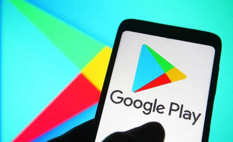 غوغل تحظر ثلاثة تطبيقات شهيرة min