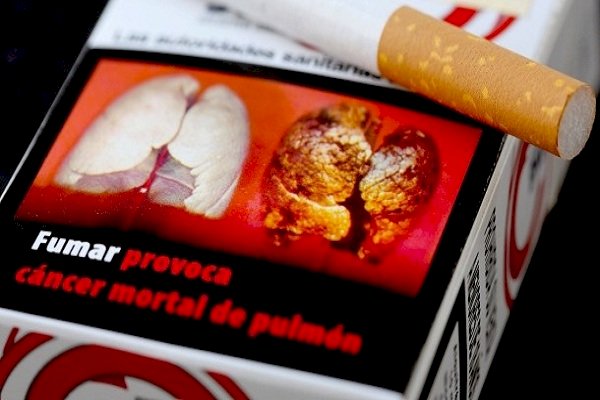 تحذيرات صحية على كل سيجارة على حدة min
