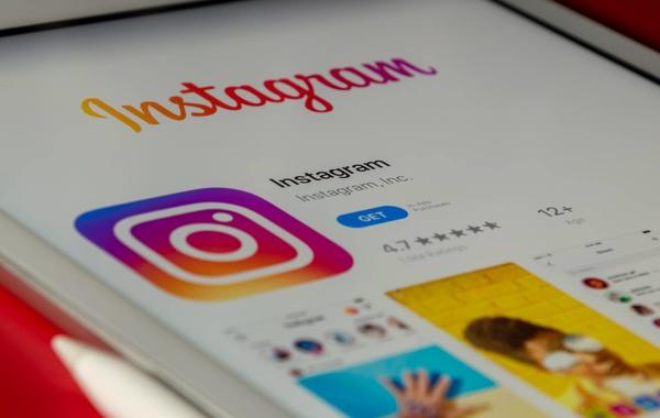 Instagram يوفر وظيفة حذف الحساب مباشرة في نظام ios min