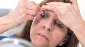يكشف عواقب مرض السكري على العيون