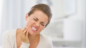 ما العوامل المؤثرة في حساسية الأسنان