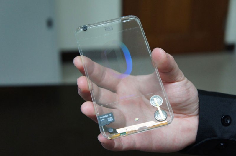 الكشف عن هاتف ذكي مصنوع بالكامل من الزجاج