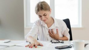 يحذر النساء قبل وقوع النوبة القلبية