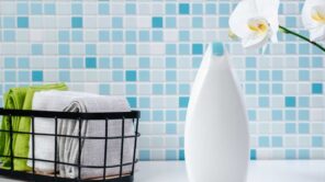 التحذير من خطر خفي في مستحضرات سائل الاستحمام