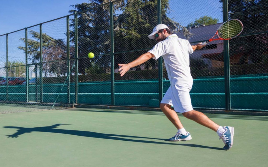 دراسة . التنس رياضة خطيرة على الدماغ