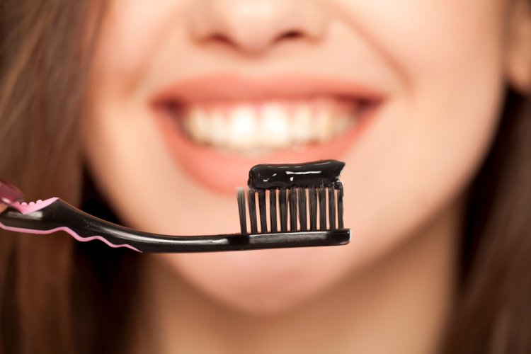 التحذير من مكونات خطرة في معجون الأسنان