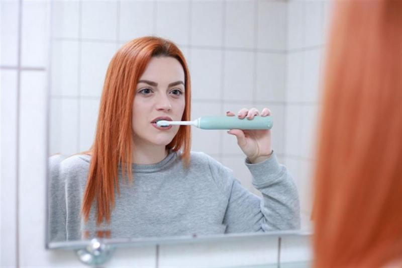 حالات لا ينبغي فيها تنظيف الأسنان بالفرشاة