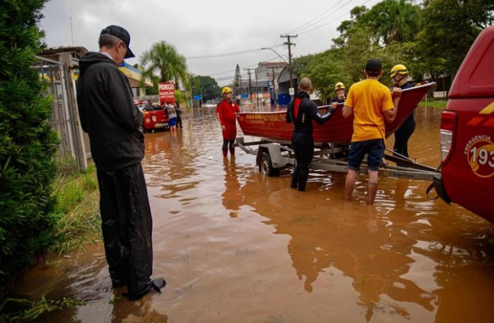 فيضانات البرازيل 702x459 1