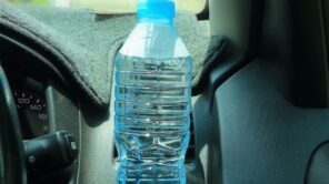 لماذا يجب تجنب شرب الماء من زجاجة بلاستيكية ؟